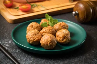 油炸丸子小吃美食