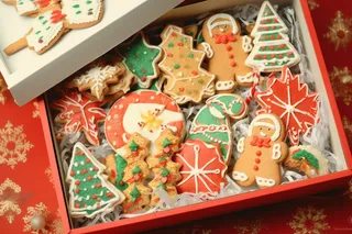 圣诞节日饼干装饰节日烘焙甜点摄影图