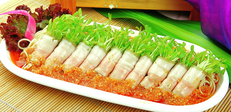 红油蒜泥白肉卷
