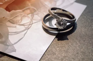 钻戒对戒婚戒情侣戒指摄影图