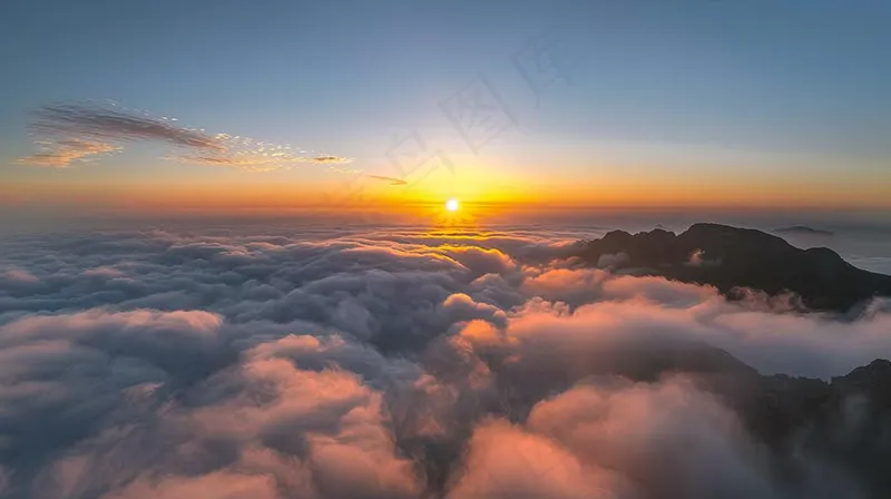 清晨日出朝霞云层山川摄影图(4368x2448)