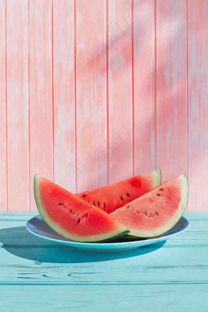 夏日西瓜切块粉蓝木板背景立夏下载小暑处暑摄影图(896x1344)
