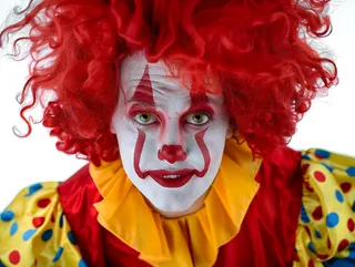 搞怪小丑愚人人像摄影图