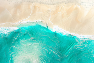 夏日海滩蓝色海洋度假摄影图