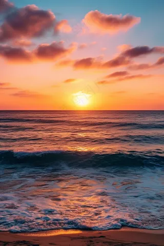 夕阳落日下海洋海面沙滩余晖倒影美景摄影图