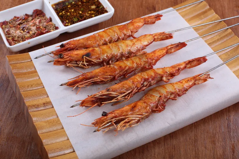 烤虾烤串美食
