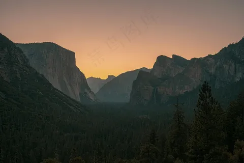 黄昏下的优胜美地山谷 黄昏下的优胜美地山谷