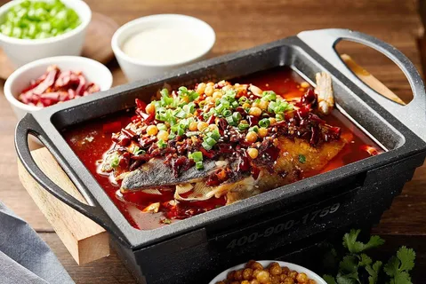 麻辣烤鱼美食