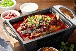 麻辣烤鱼美食