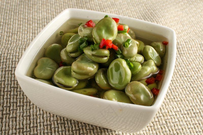 清炒蚕豆美食