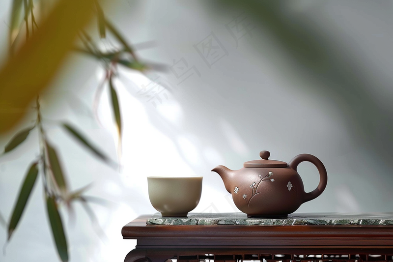绿荫下的茶室品茶安静淡雅摄影图(4032x2688)