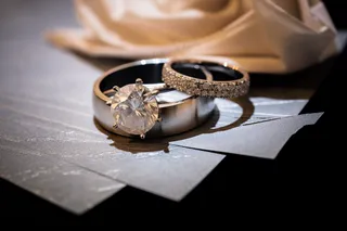 钻戒对戒婚戒情侣戒指摄影图