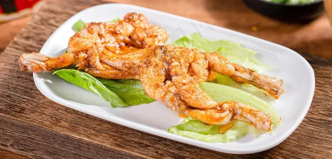 铁板牛蛙美食图片 铁板牛蛙美食图片