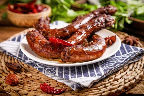 卤味鸭脖美食小吃