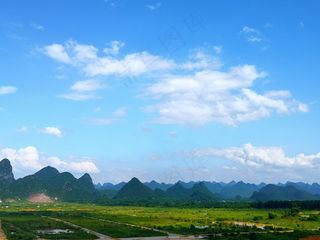 桂林风貌蓝天白云绿山