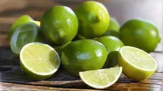 青柠檬水果摄影图