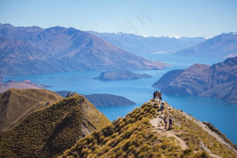 湖泊与高山