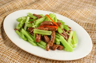 芹菜炒肉美食