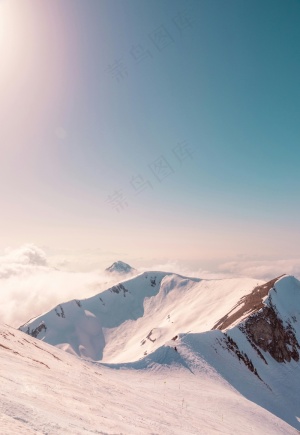白雪覆盖的山脉