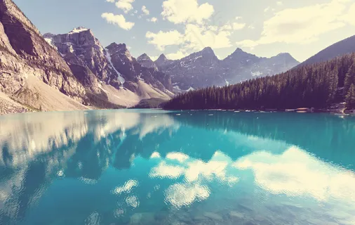 湖泊山峰图 湖泊山峰图