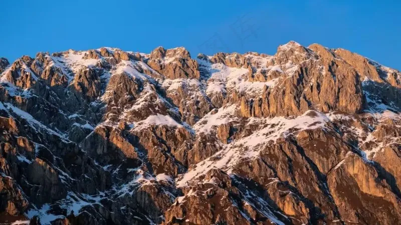 融化的雪山