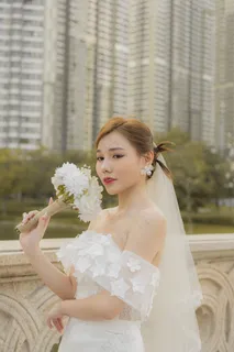 白色婚礼裙子漂亮新娘4