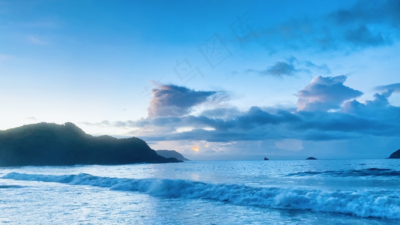 黎明前的海岸