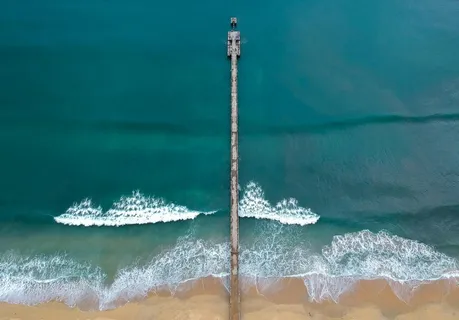 孤独的码头与海浪交响曲 孤独的码头与海浪交响曲