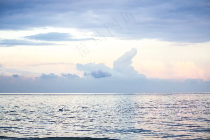 大海沙滩图片