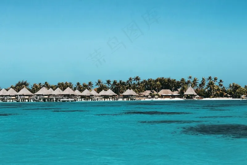 碧海蓝天的美丽度假胜地