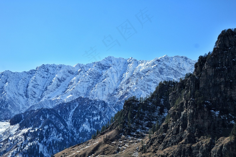 雪域里的雄峰