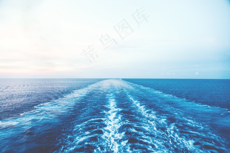 蔚蓝的大海