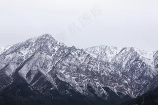 雪域雄峰图