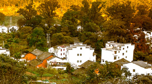 山角下的乡村 