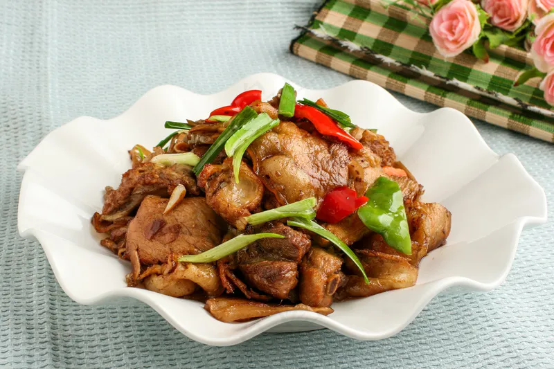 回锅肉特色小吃美食