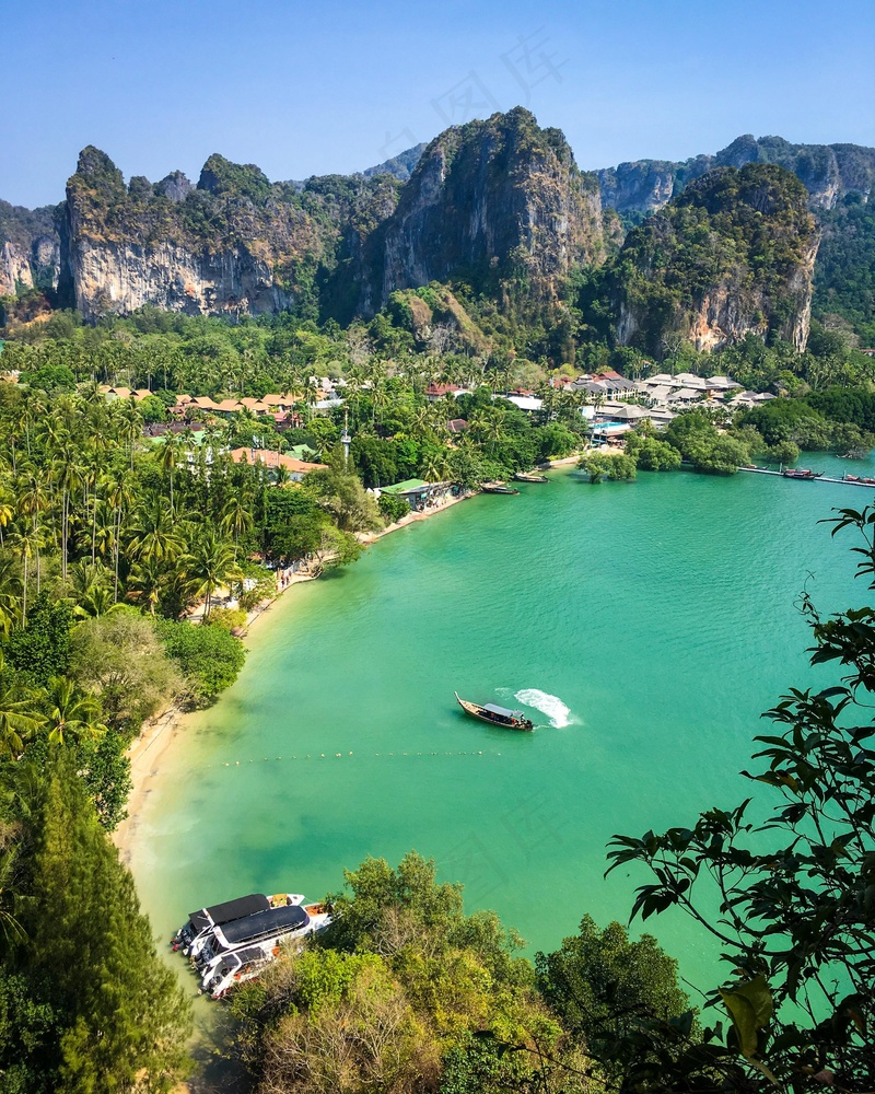 静谧海岛，碧波荡漾