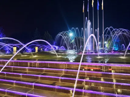 五彩斑斓的喷泉