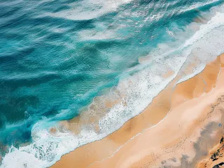 夏日海滩蓝色海洋度假摄影图