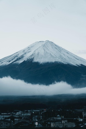 云雾缭绕富士山