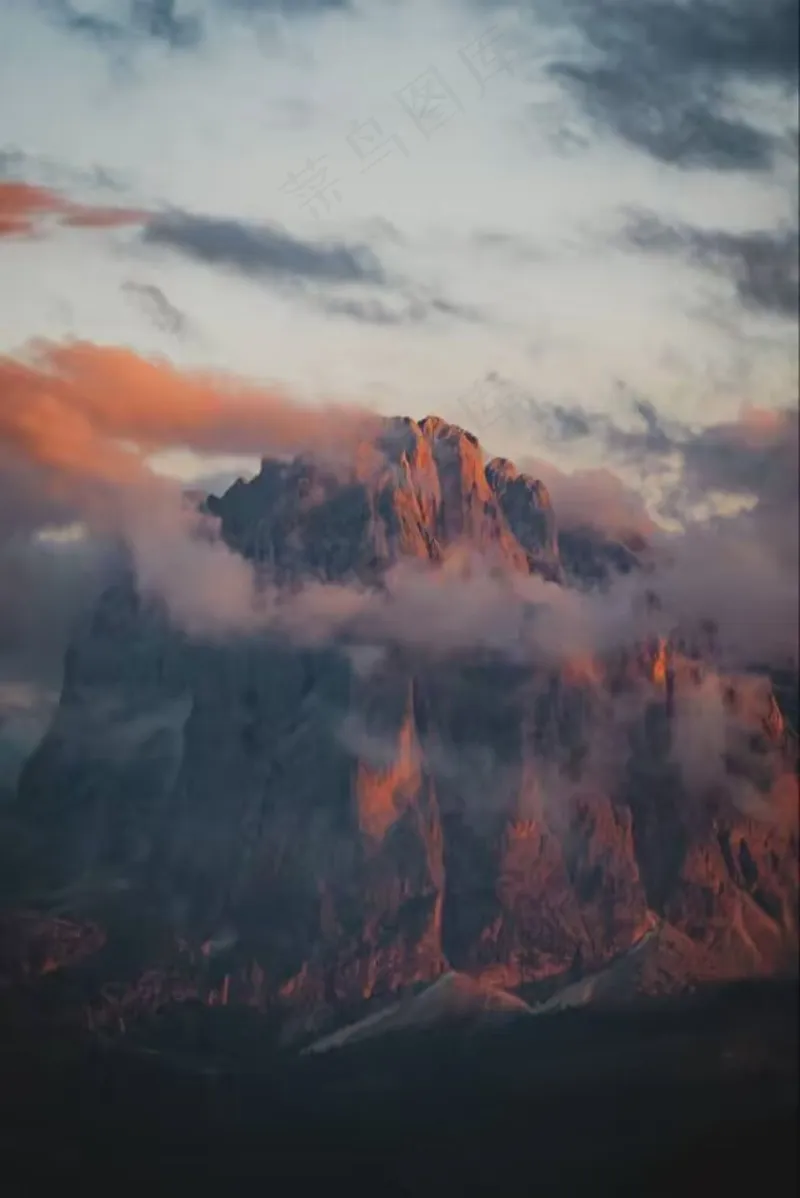 绝美的山景图