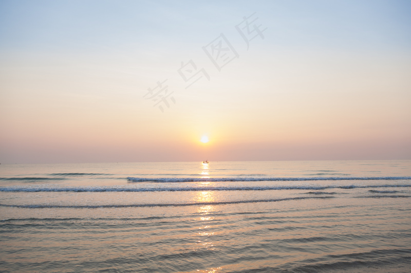 大海沙滩图片