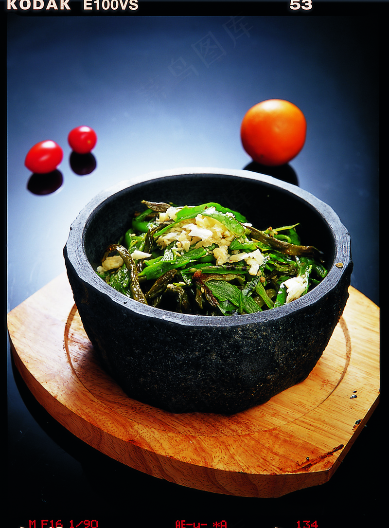 擂椒拍蒜豆角  26元