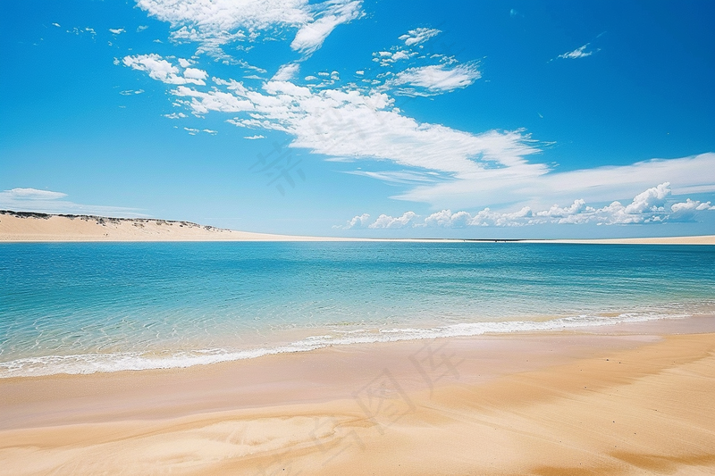 夏日海滩蓝色海洋度假摄影图(4032x2688)