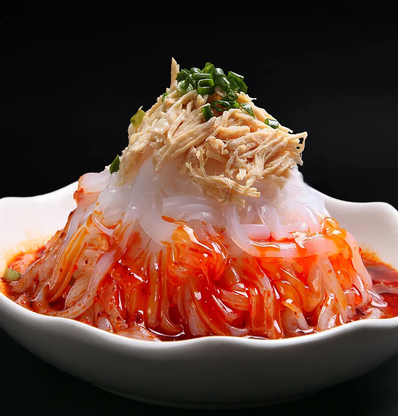 鸡丝凉粉。12元
