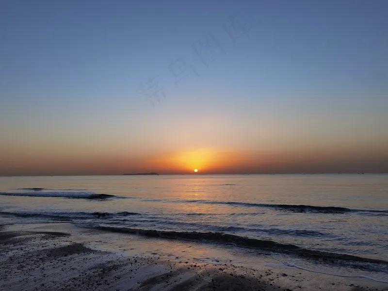 海边的日出