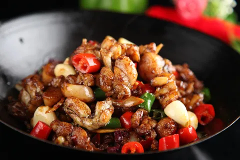 红烧麻辣牛蛙美食
