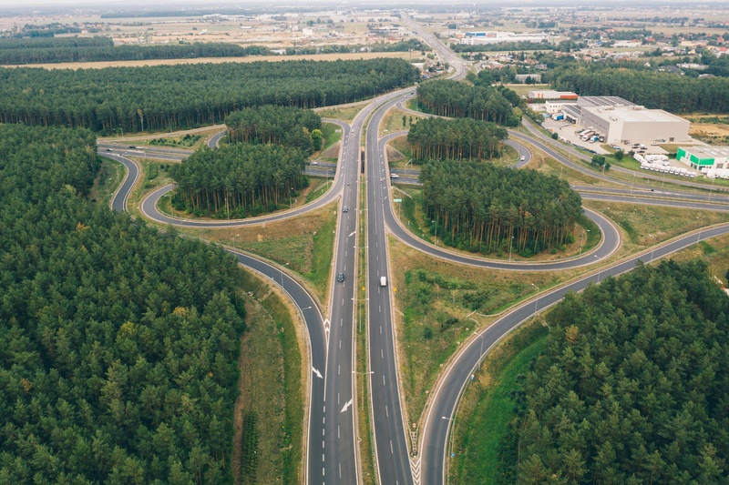 航拍四通八达的公路