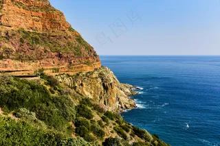 层林尽染的海岸线