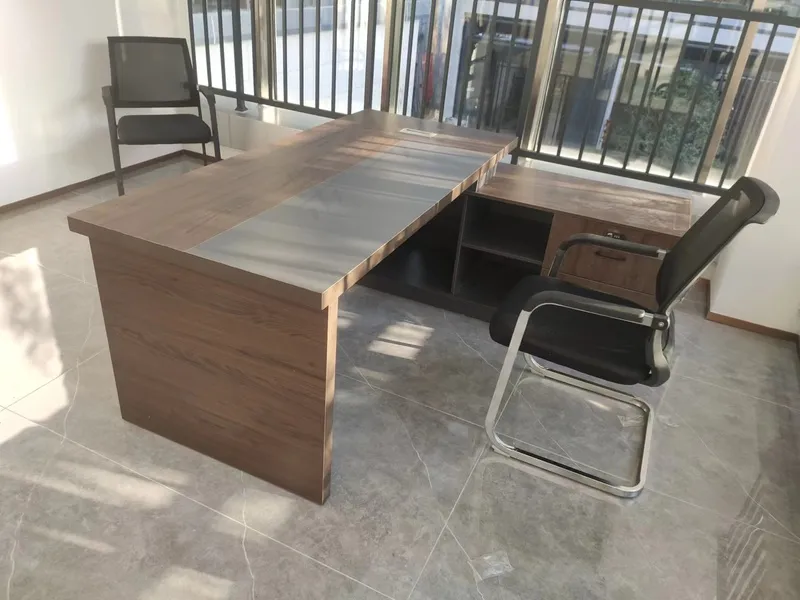 简约老板桌