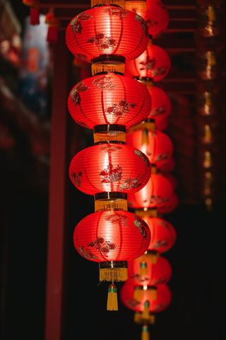 红灯笼春节节日庆祝张灯结彩喜庆摄影图